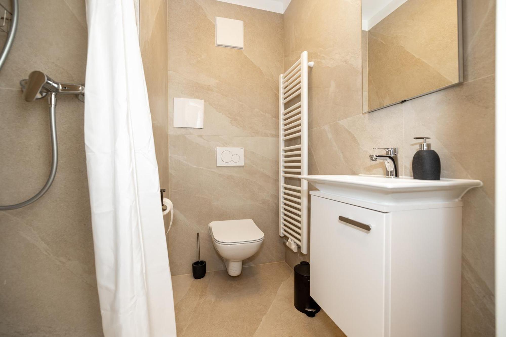 Kleines Apartment Mit Balkon Вюрцбург Экстерьер фото