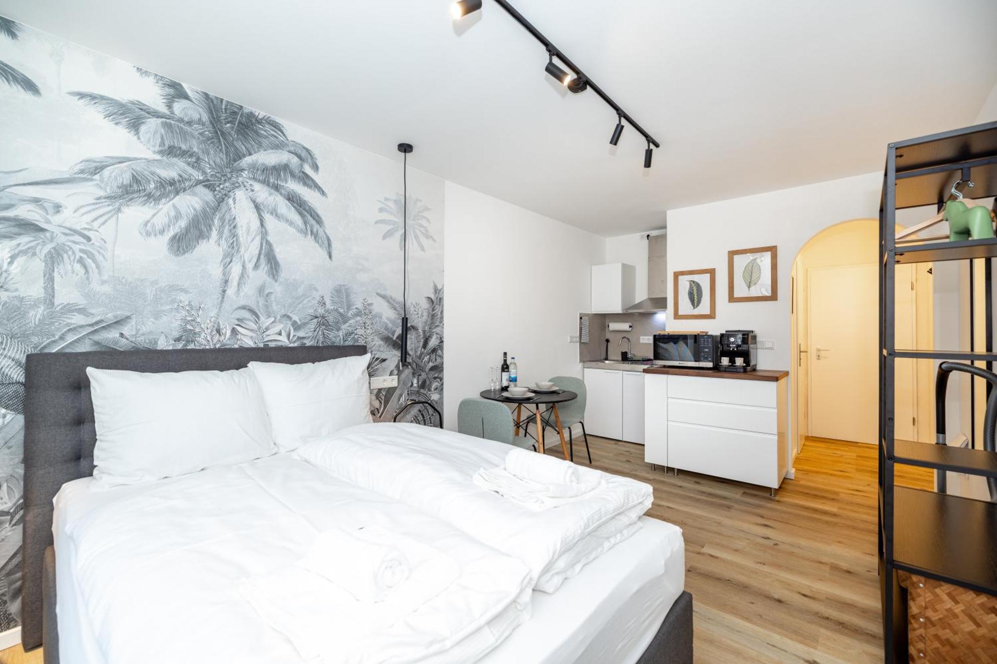 Kleines Apartment Mit Balkon Вюрцбург Экстерьер фото