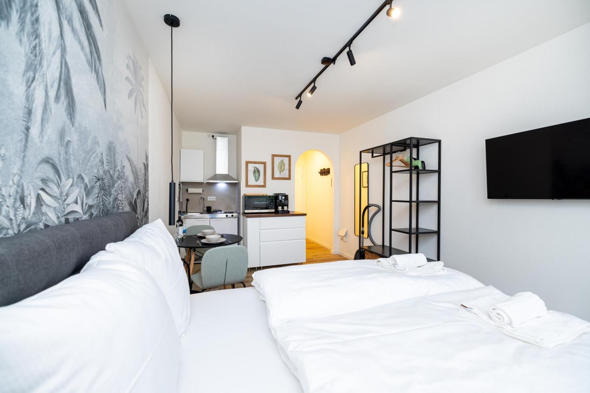 Kleines Apartment Mit Balkon Вюрцбург Экстерьер фото