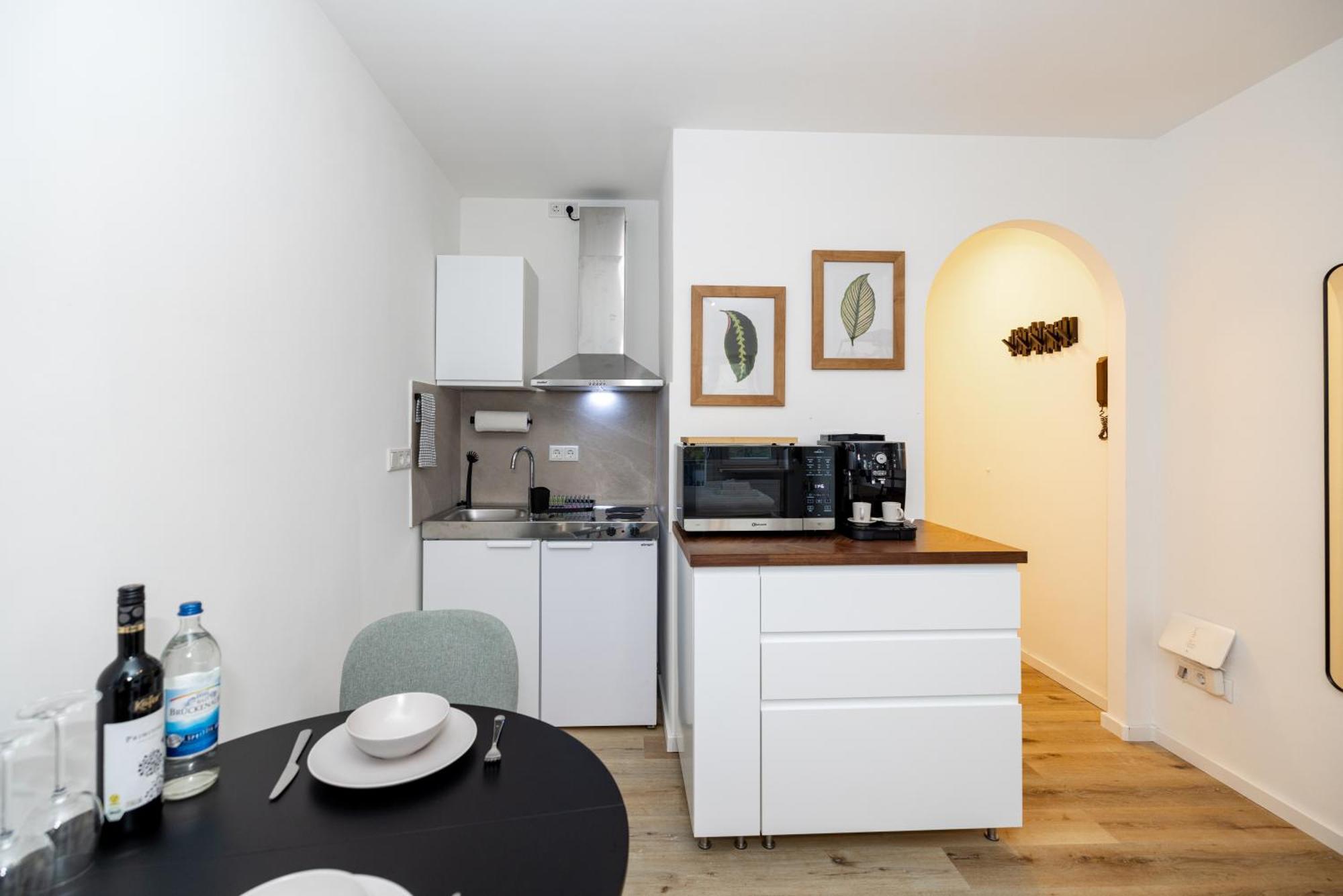Kleines Apartment Mit Balkon Вюрцбург Экстерьер фото