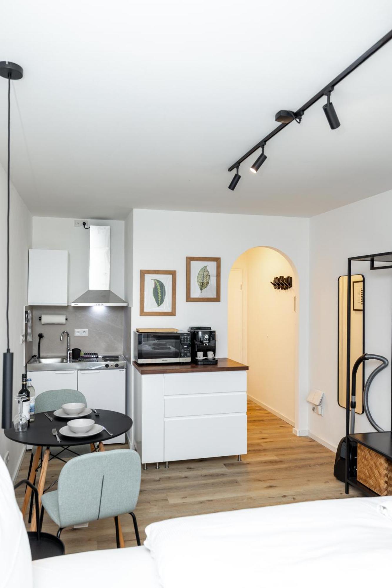 Kleines Apartment Mit Balkon Вюрцбург Экстерьер фото